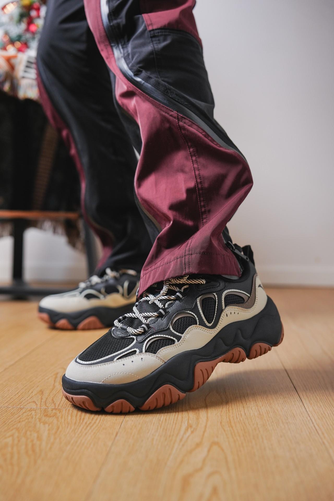 2025得物年度鞋王|复古和脚感 同时拥有!